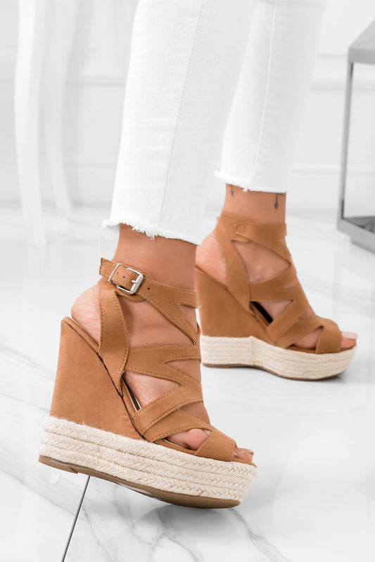 ADRIANA - Camel sandals with bands and wedge