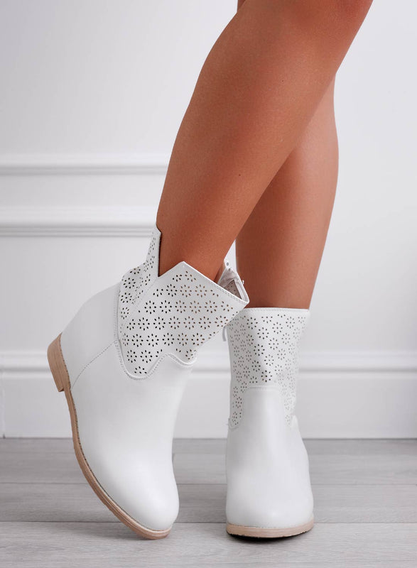 BEKY - White perforated ankle boots with internal wedge