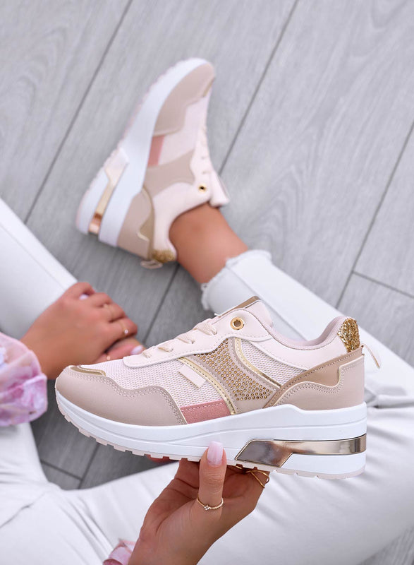 GRETA - Beige sneakers with wedge and gold inserts