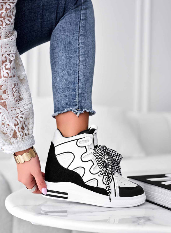 FAUNA - Black sneakers with internal wedge and fabric laces