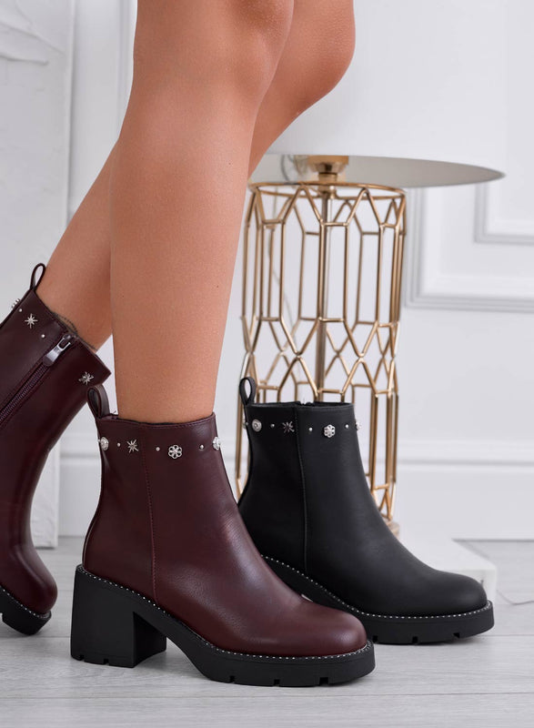 ALBERTA - Burgundy ankle boots with a comfortable heel and studs