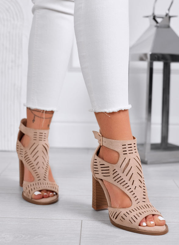 MILLER - Sandales Taupe Perforés à Talon Large Effet Bois