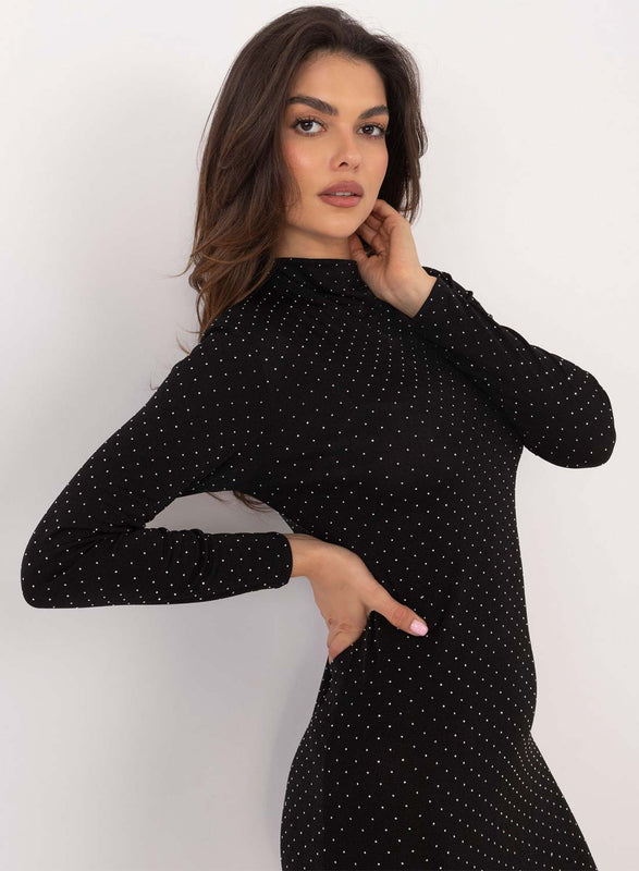 Robe courte noire moulante avec paillettes