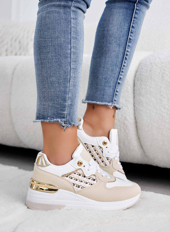 Sneakers beige con inserti in tessuto