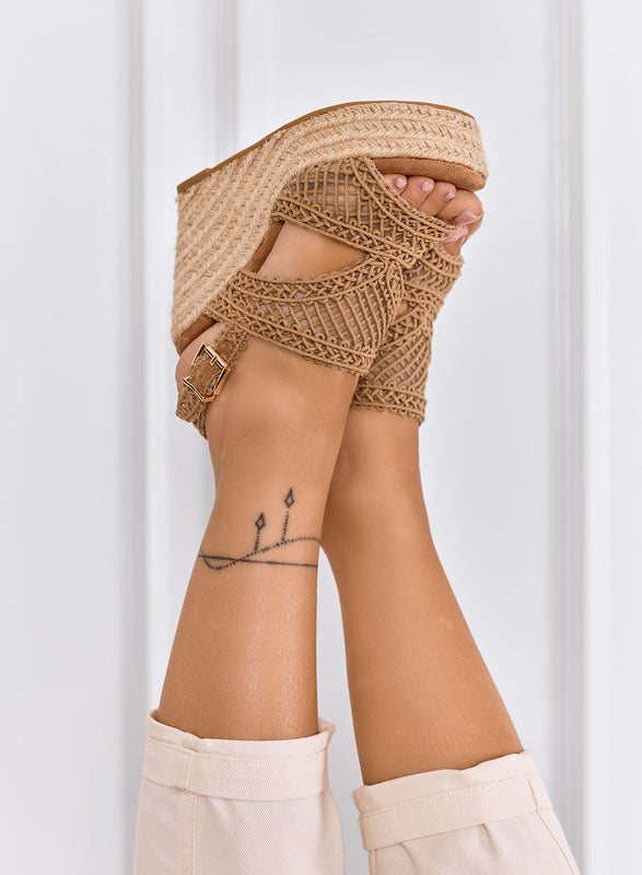 PEARL - Mud sandals with rope wedge and crochet weave