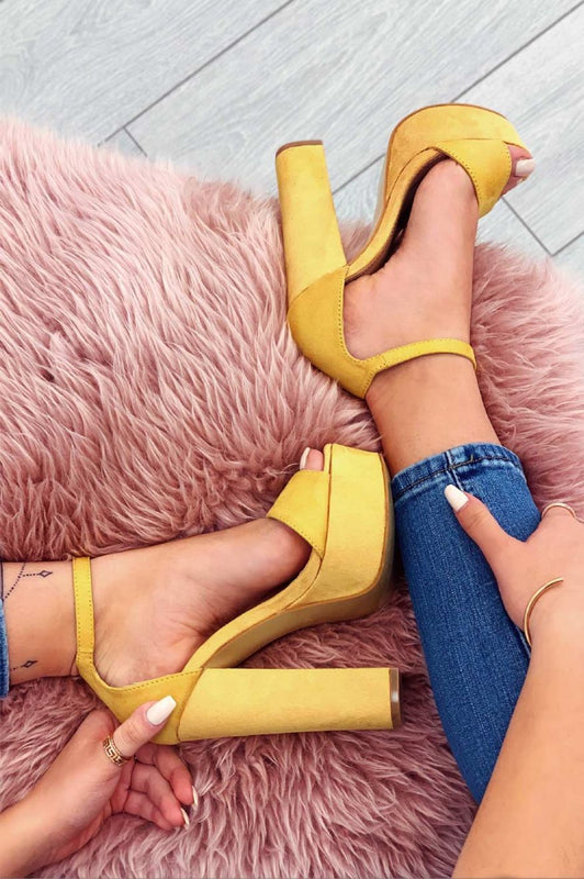 LUCKY - Yellow suede sandals with high heel and strap