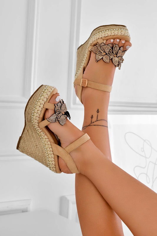 CHANDRA - Beige sandals with wedge and applied flowers