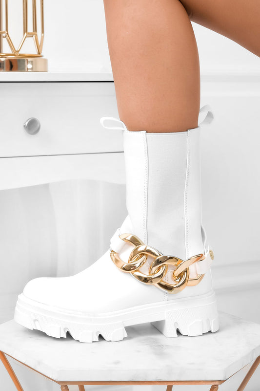 ALBERTA - White ankle boots with side spring and golden chain