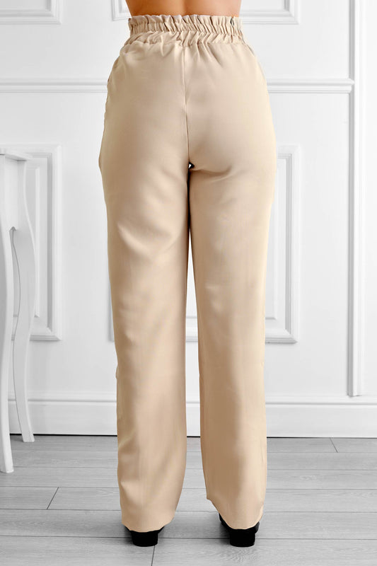 Beige trousers with spring and drawstring at the waist