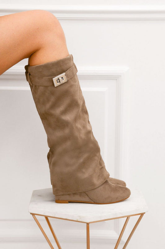 GIULIANA - Light brown suede boots with wedge