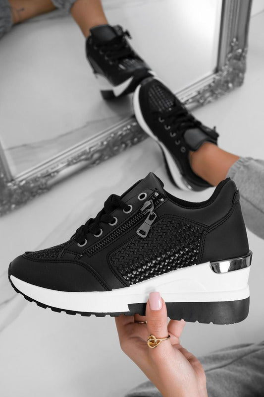 VIXIE - Black sneakers with side zip