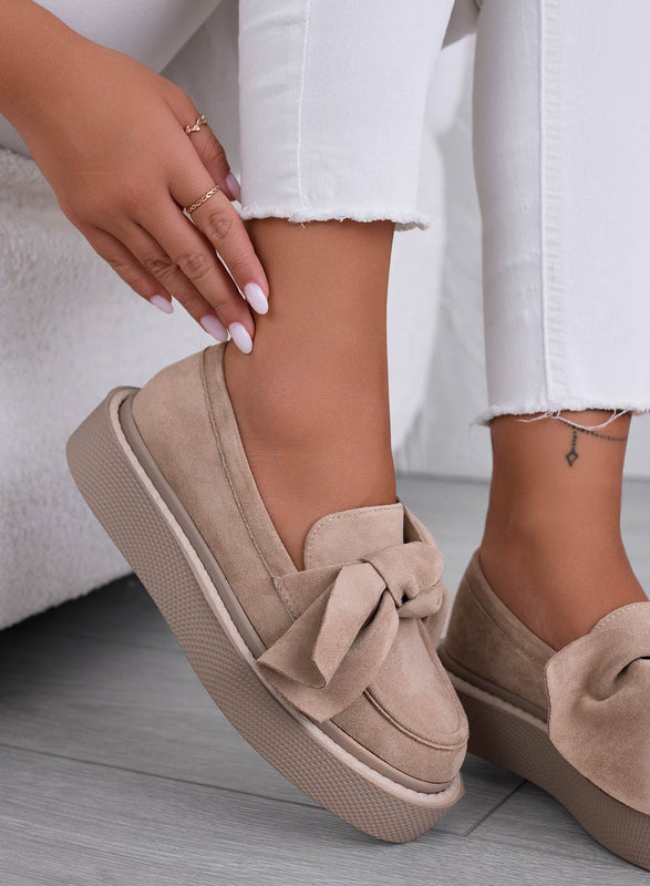 ADRIANA - Beige suede loafers with bow