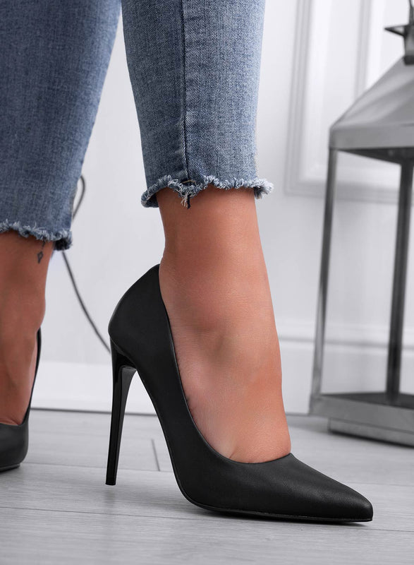 ANTAS - Black pumps with high heels