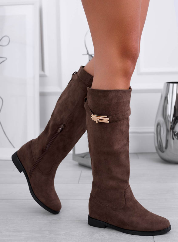 ARENA - Brown suede boots with gold plate