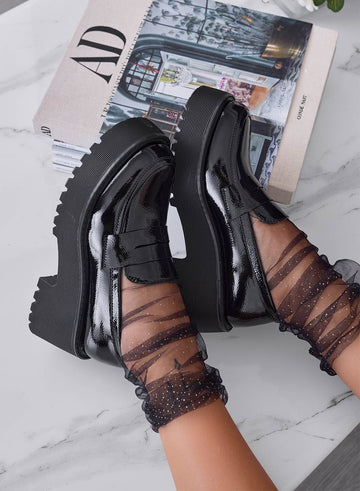 AUSILIA - Mocassins noirs en vernis avec semelle compensée