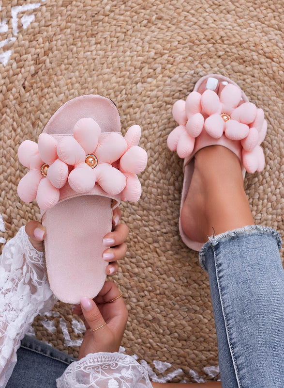 BARBARA - Pink slipper sandals with soft flowers