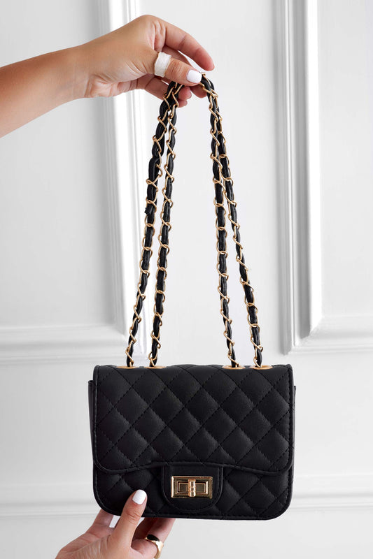 B224 black quilted bag