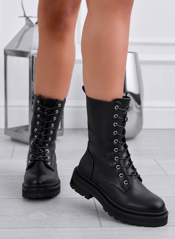 CINZIA - Black ankle boots with laces