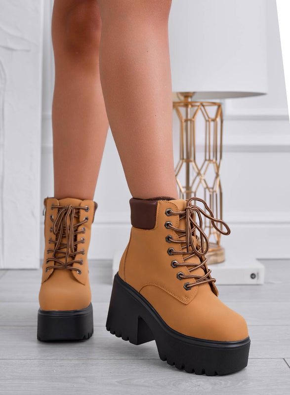 Bottines style militaire jaune moutarde avec semelle compensée