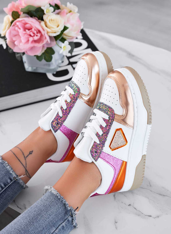 CLOE - White sneakers with contrasting panels and glitter