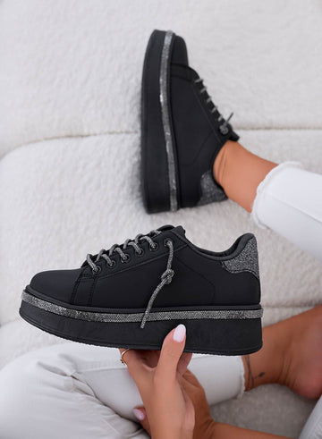 FRANKIE - Zapatillas negras con cordones y ribete de joya