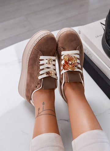 GWENDA - Sneakers Donna marrone con Fiore Gioiello e Suola Platform