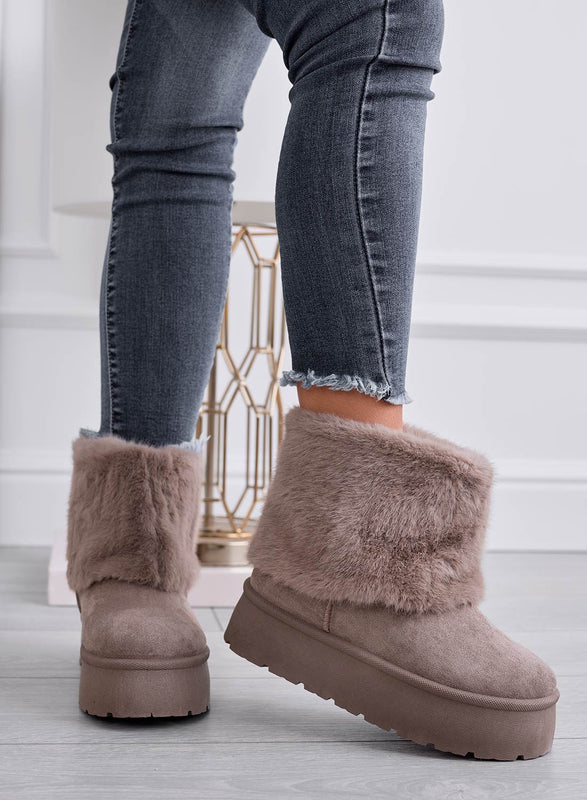 Mud ankle boots with faux fur cuff and padded lining