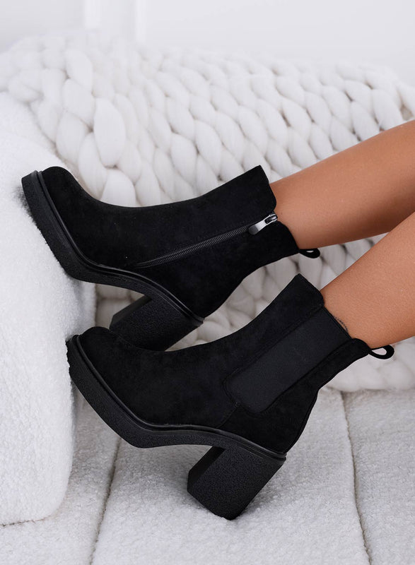 JACA - Black suede ankle boots with side spring