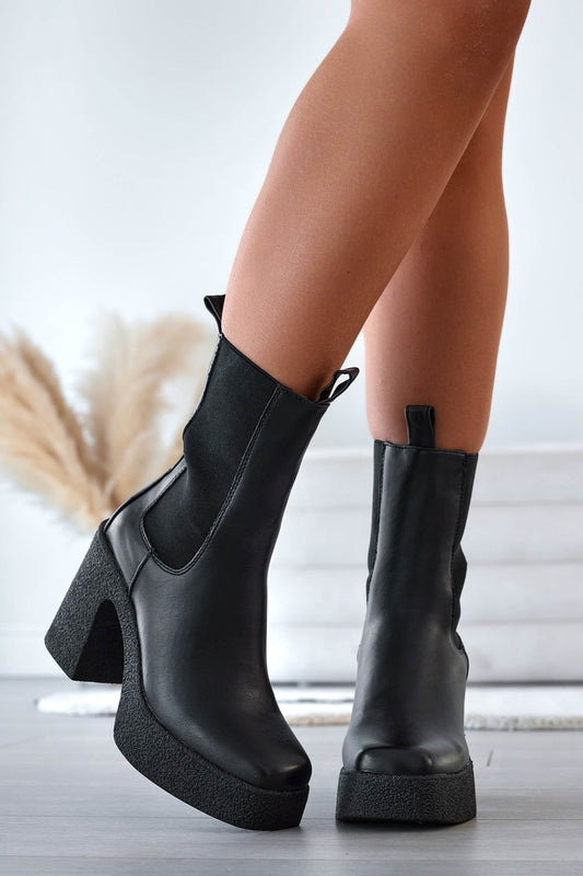 JACKSON - Black ankle boots with side elastic