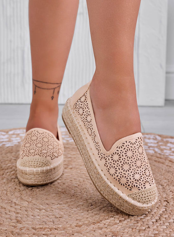 Espadrilles beiges brodées avec semelle compensée