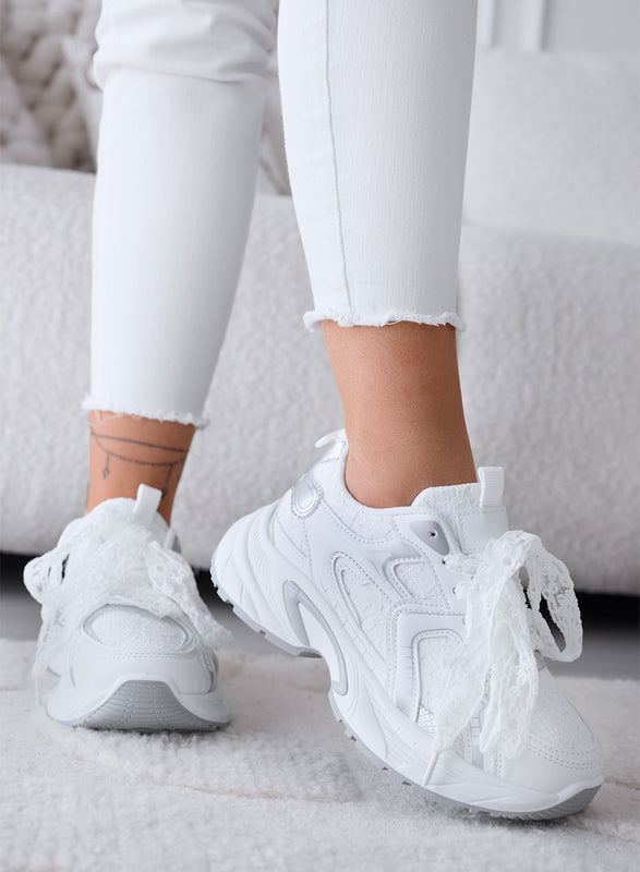 LINA - Baskets blanches avec lacets en dentelle et semelle épaisse