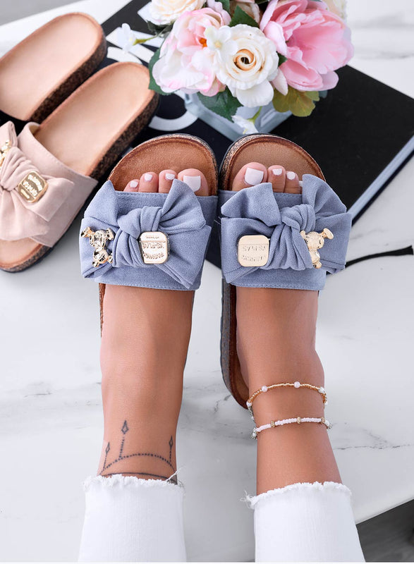 MARINA - Blue flip-flop sandals with bow and gold teddy