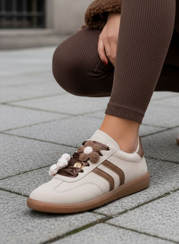 MELISSA - Sneakers beige e camel con fiori crochet