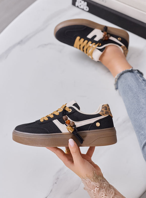 NASTIA - Sneakers Donna nere Scamosciate con Nappine e Perline
