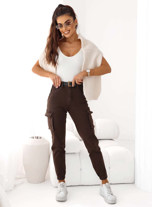 Brown cargo pants with side pockets