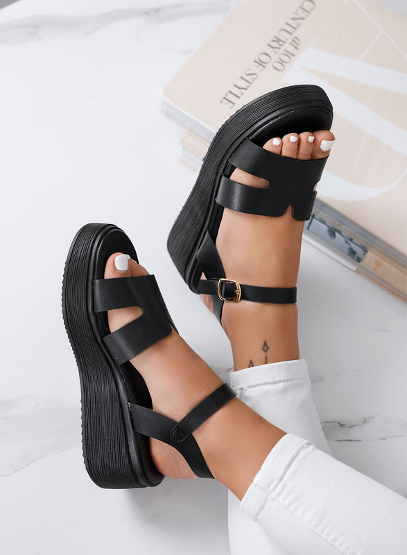 SAMUELA - Black wedge sandals with adjustable strap
