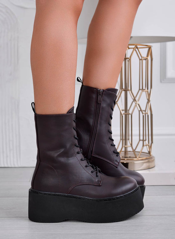 SHERLIN - Bottines bordeaux style militaire avec semelle compensée