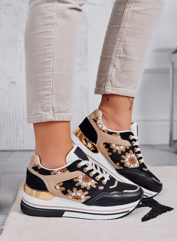 SUSY - Black sneakers with embroidered inserts