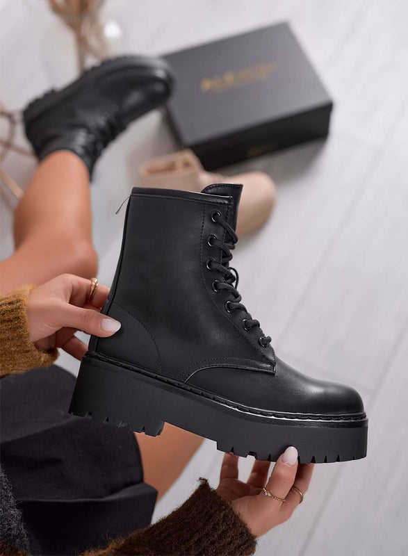 TESSA - Black combat ankle boots Alexoo