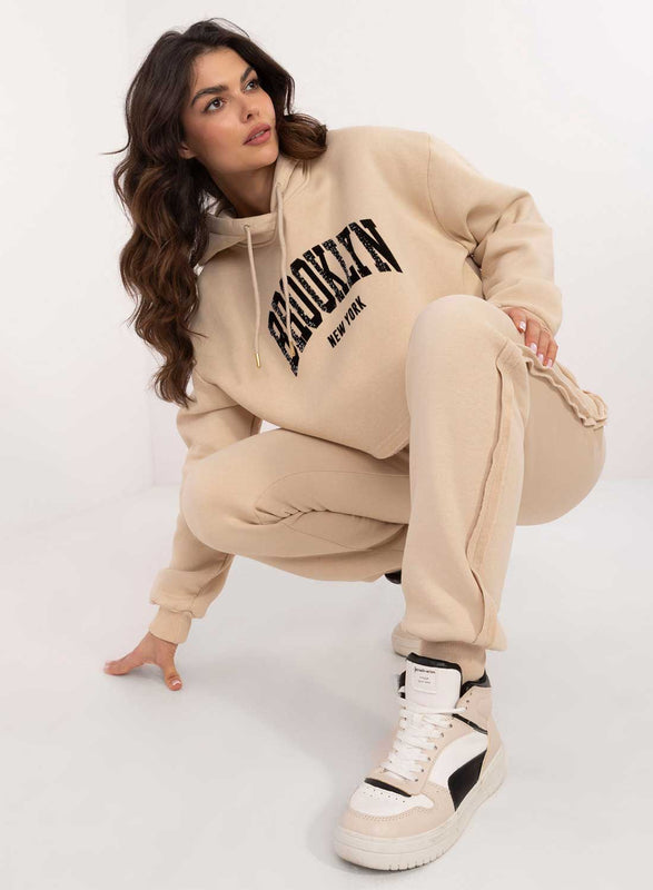 Beige two-piece fleece tracksuit with "Brooklyn" print