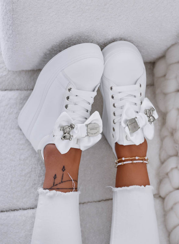 VANESSA - White sneakers with bow and silver teddy