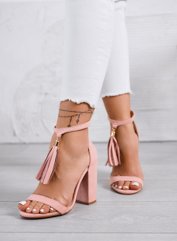 ZIVA – Pink block-heeled sandals with dangling tassels