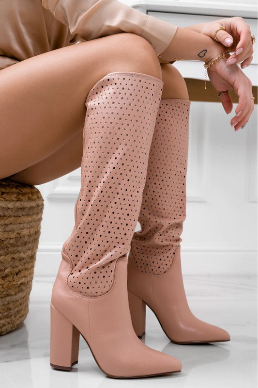 SAHARA - Stivali rosa traforati con tacco comodo