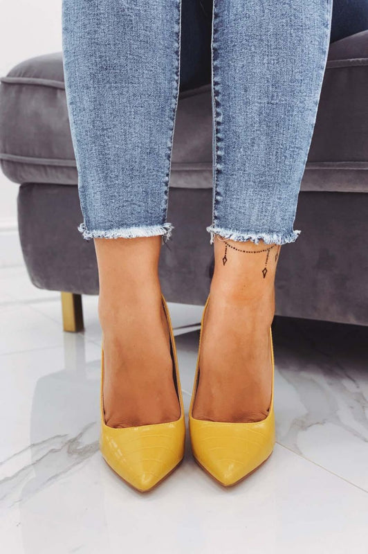 Yellow faux crocodile leather pumps with high heel