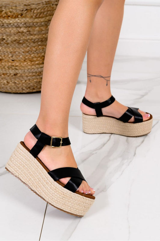 Sandales espadrilles noirs avec semelle compensée en corde