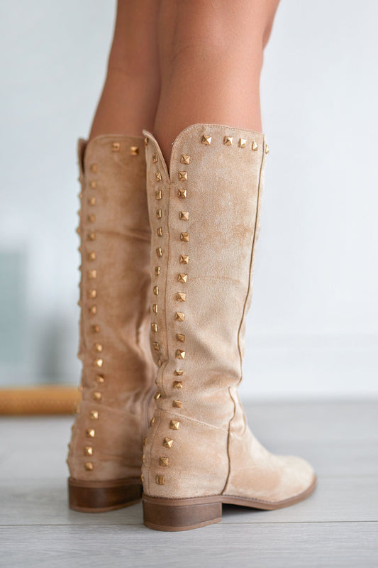 BEATRIX - Beige boots with inner wedge and studs on the back