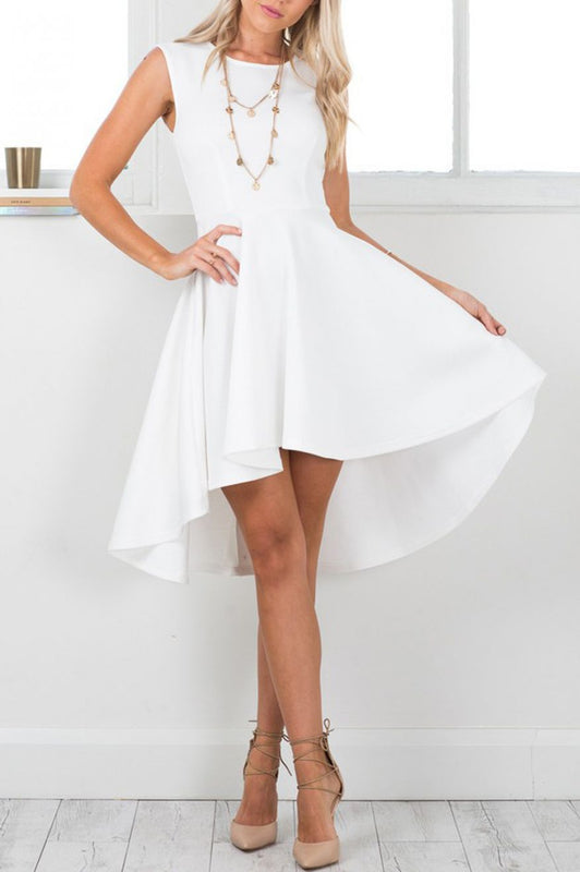 Sleeveless dress with pleated skirt - White