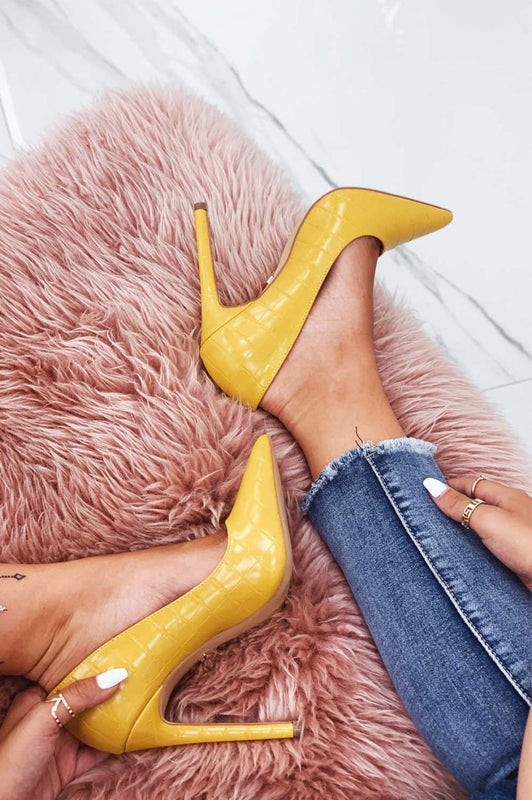 Yellow faux crocodile leather pumps with high heel