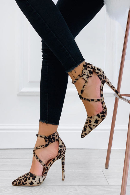 Decolletè con  tacco a spillo e fibbia Maculate