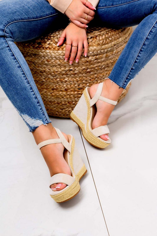LUCREZIA - Beige suede sandals with wedge and rope detail